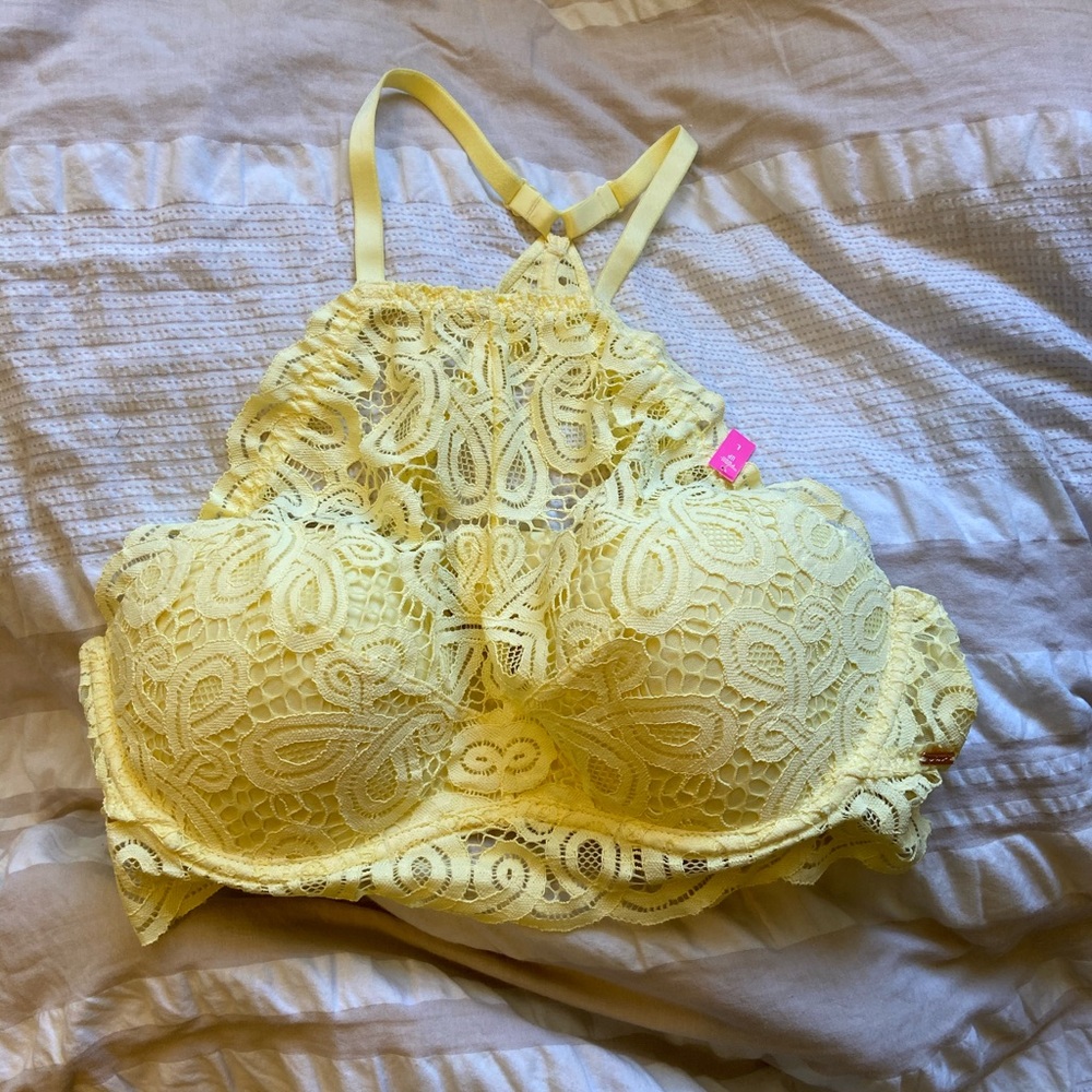 PINK Victoria Secret Large High Neck Lace Bralette